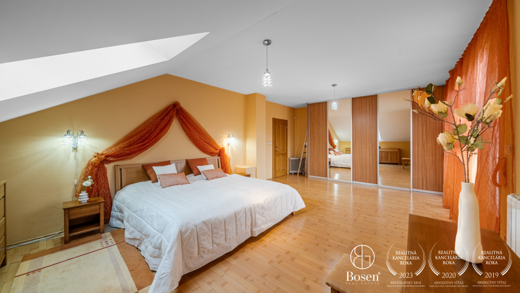 BOSEN | ZNÍŹENÁ CENA -  Rodinný dom s pozemkom 924 m2