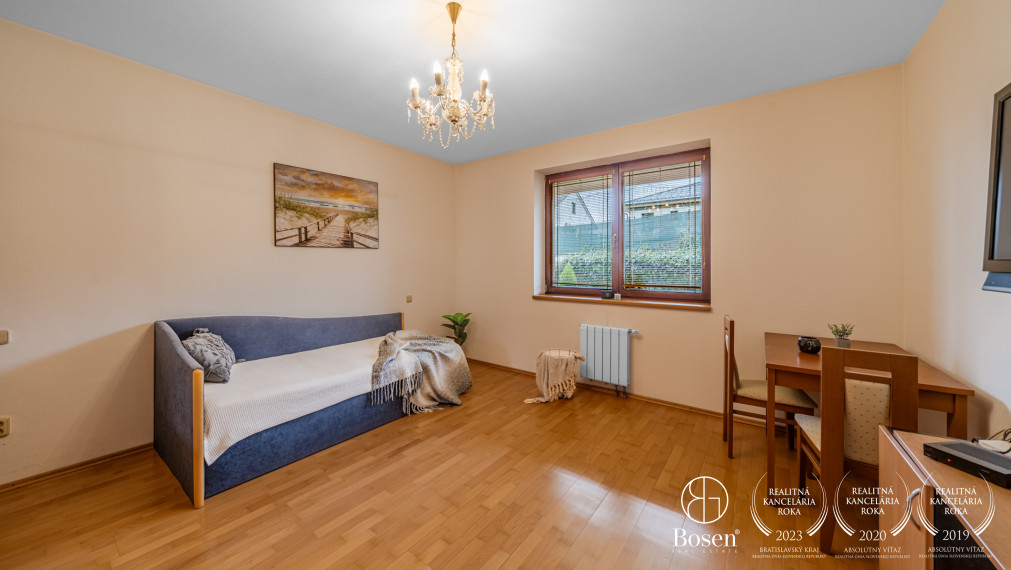 BOSEN | ZNÍŹENÁ CENA -  Rodinný dom s pozemkom 924 m2