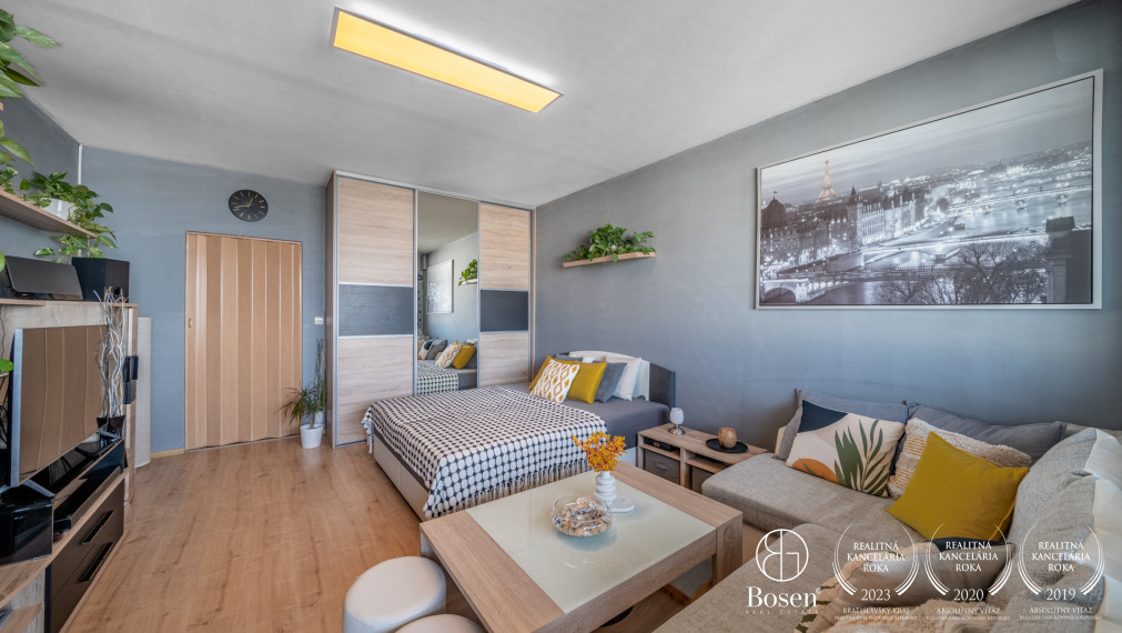 BOSEN | Na predaj zariadená garsónka s loggiou Bohrova ulica, Petržalka