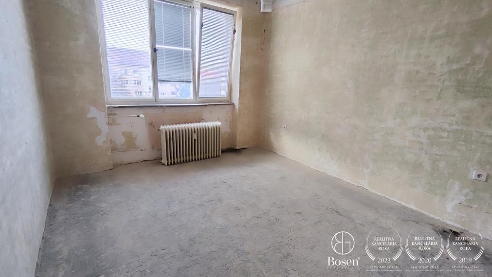 BOSEN | Slnečný 3 izb.byt v centre mesta Lučenec, Erenburgova,69 m2