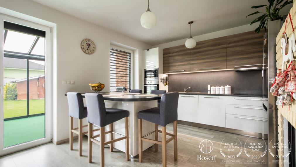 BOSEN | Nadštandardný 4i RD v meste Dunajská Streda