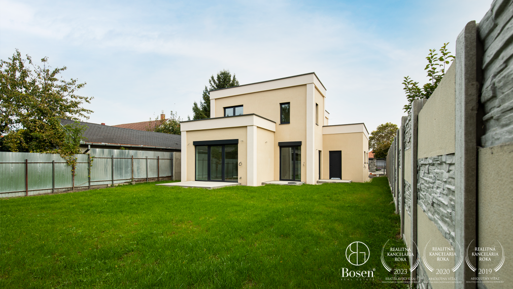 BOSEN | Poschodový 5i RD s garážou v centre mesta