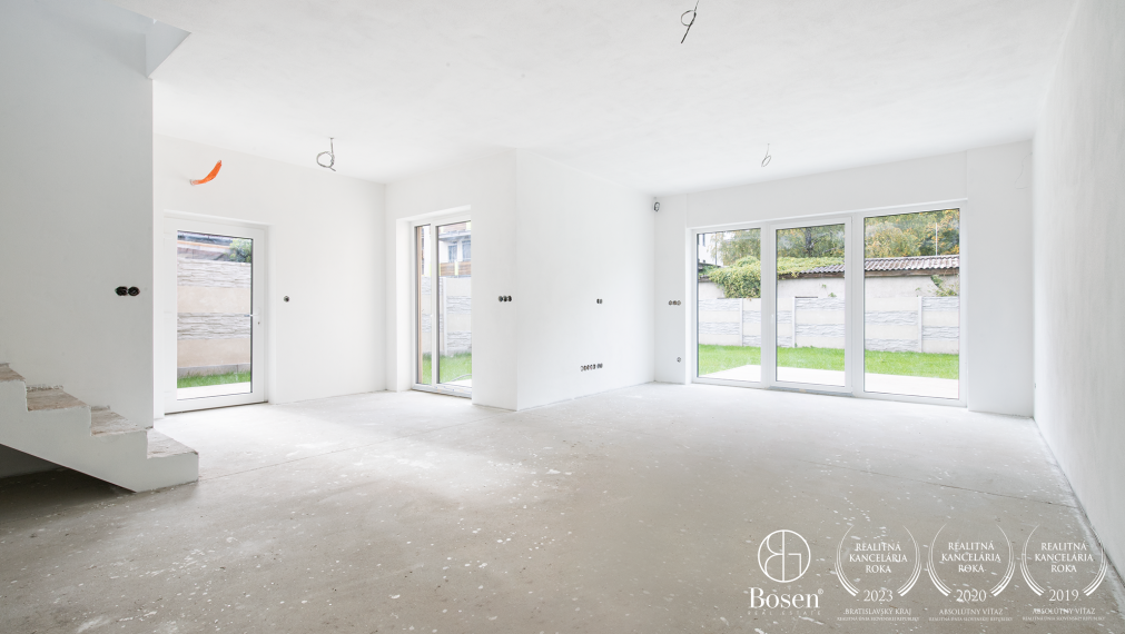 BOSEN | Poschodový 5i RD s garážou v centre mesta