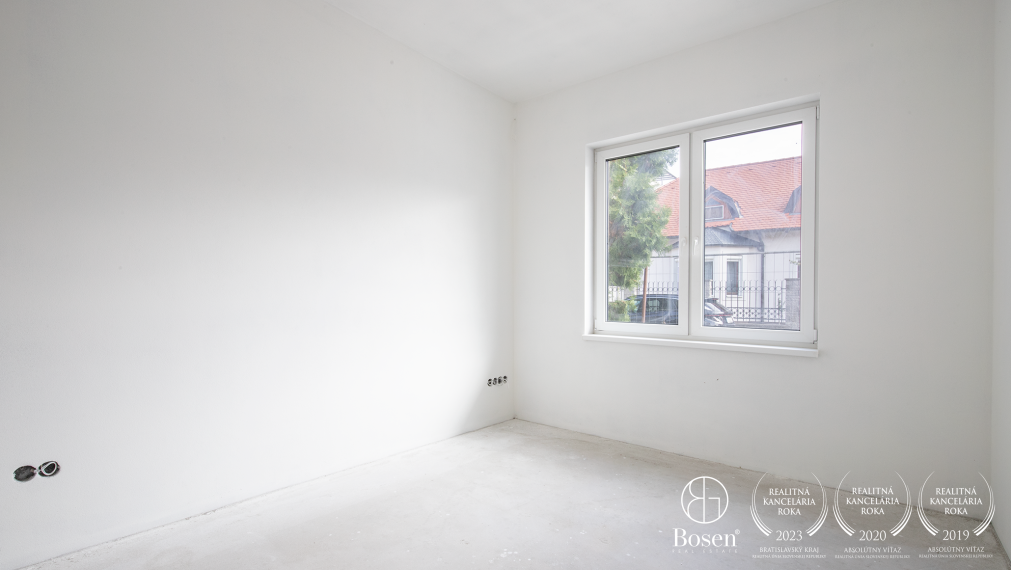 BOSEN | Poschodový 5i RD s garážou v centre mesta