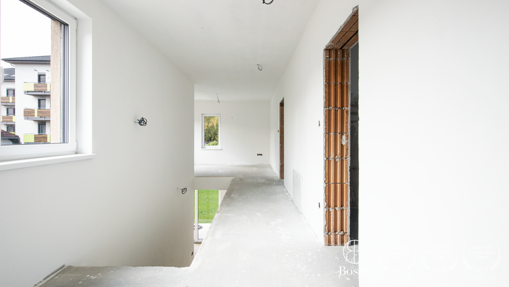 BOSEN | Poschodový 5i RD s garážou v centre mesta