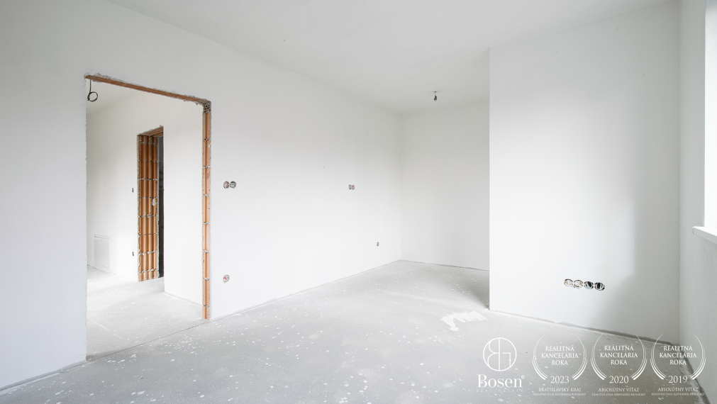 BOSEN | Poschodový 5i RD s garážou v centre mesta