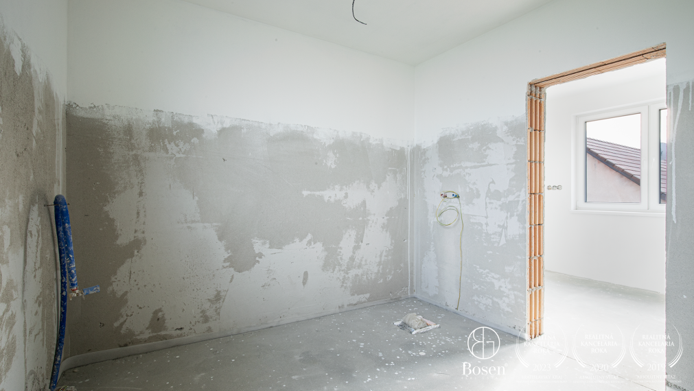 BOSEN | Poschodový 5i RD s garážou v centre mesta