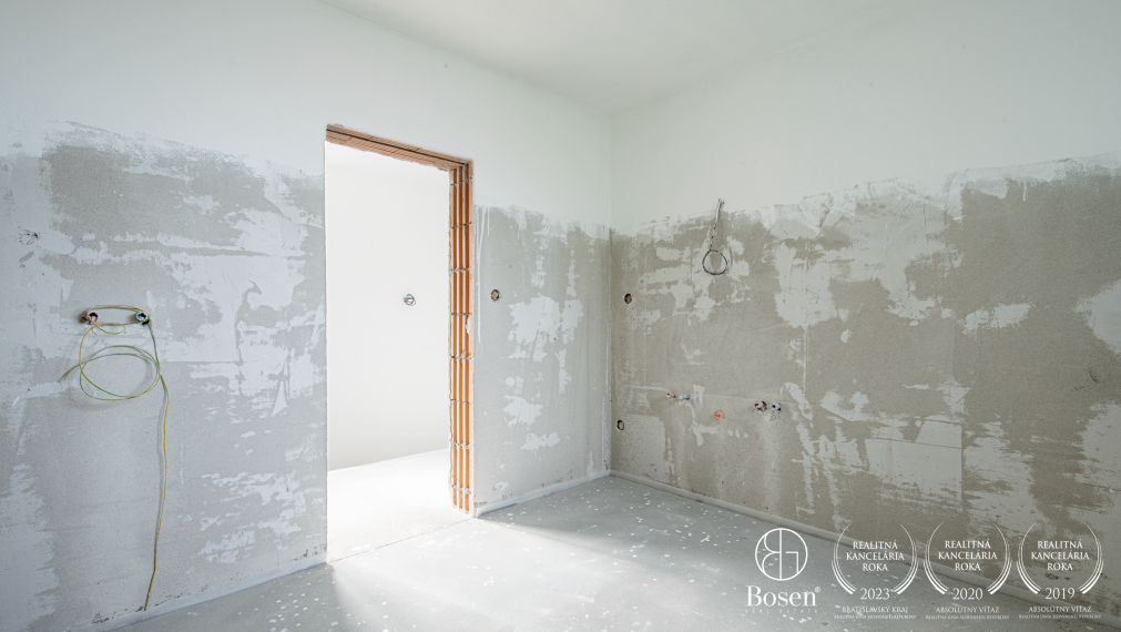 BOSEN | Poschodový 5i RD s garážou v centre mesta