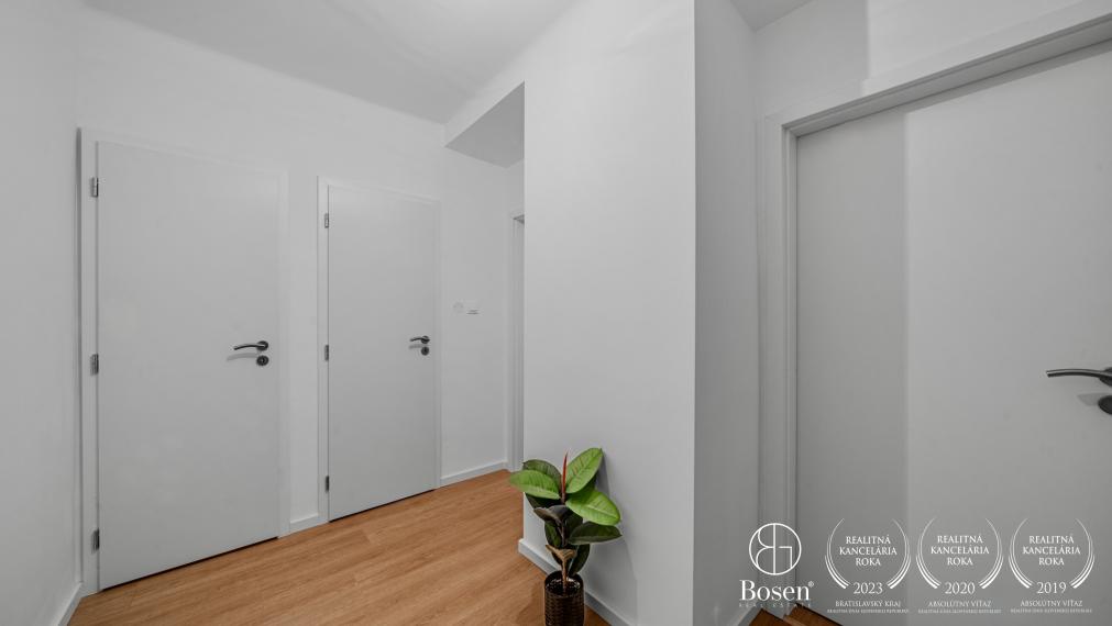 REZERVOVANÉ - BOSEN | Priestranný 1-izbový byt s pivnicou, Miletičova, Ružinov, BA 36,88 m²