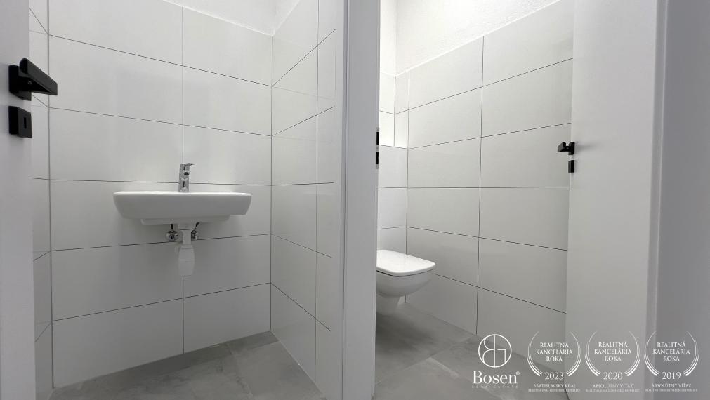 BOSEN | Prenájom obchodný priestor 99 m2 Pred poľom-Trenčín