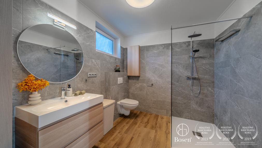 PREDANÉ BOSEN | 4 izbový byt v dvojdome, v  Hamuliakovo