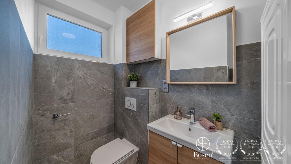 PREDANÉ BOSEN | 4 izbový byt v dvojdome, v  Hamuliakovo