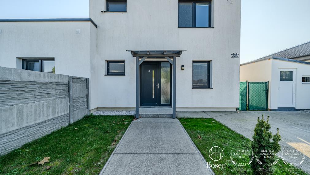 PREDANÉ BOSEN | 4 izbový byt v dvojdome, v  Hamuliakovo