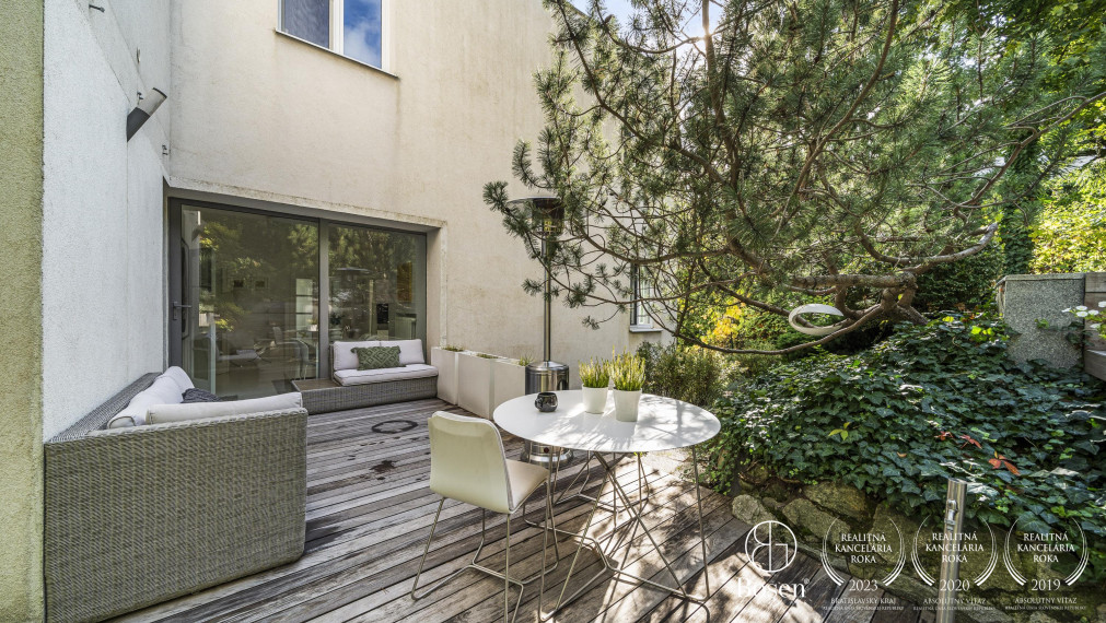 BOSEN | Unikátny veľkometrážny byt s vlastným bazénom, záhradou a príbehom pod Slavínom, Ulica Vlčkova, Bratislava, 171 m2