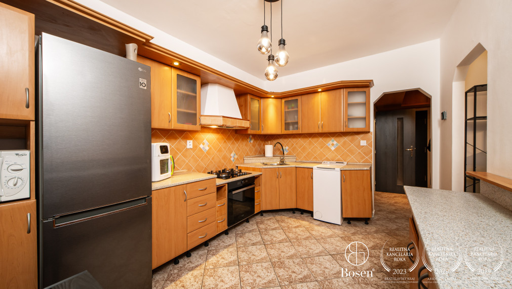 BOSEN | REZERVOVANÉ 3 izbový byt - Dubnica nad Váhom, centrum II