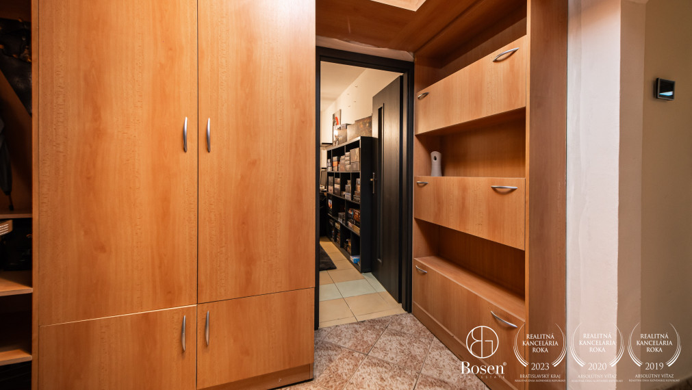 BOSEN | REZERVOVANÉ 3 izbový byt - Dubnica nad Váhom, centrum II