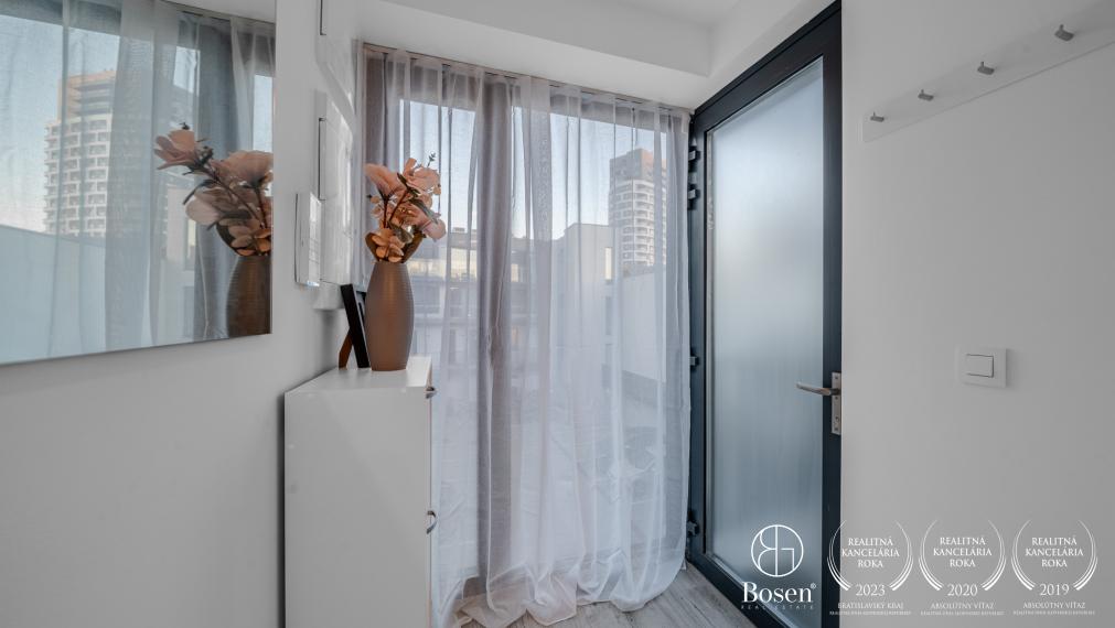 BOSEN | 2 bedroom apartment with terrace and parking space, Karpatská street - Old Town