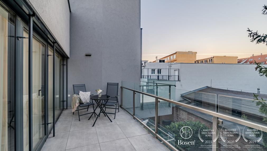 BOSEN | 2 bedroom apartment with terrace and parking space, Karpatská street - Old Town