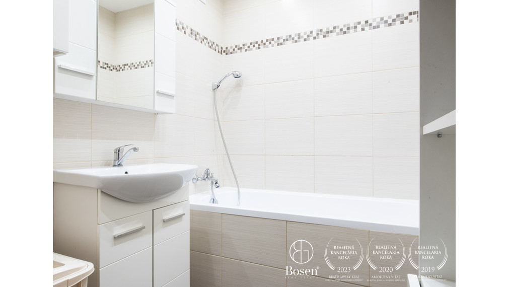 BOSEN | Na predaj 3 izbový byt na Nám.priateľstva, Dunajská Streda, 80,24 m²