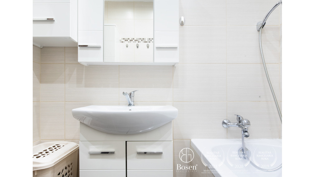 BOSEN | Na predaj 3 izbový byt na Nám.priateľstva, Dunajská Streda, 80,24 m²