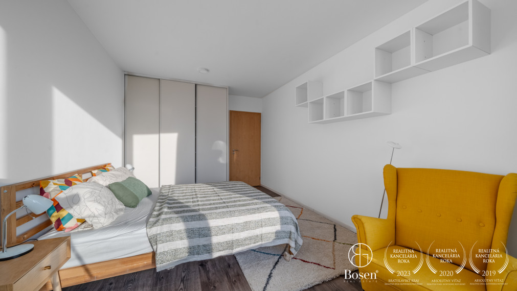 BOSEN | PRENAJATÉ: Zariadený 3 izbový byt s pekným výhľadom, parkovanie, Tri Veže, Bajkalská ul., Bratislava