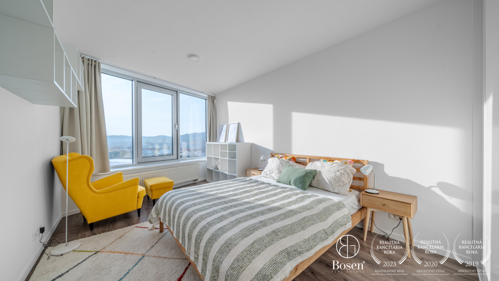 BOSEN | PRENAJATÉ: Zariadený 3 izbový byt s pekným výhľadom, parkovanie, Tri Veže, Bajkalská ul., Bratislava