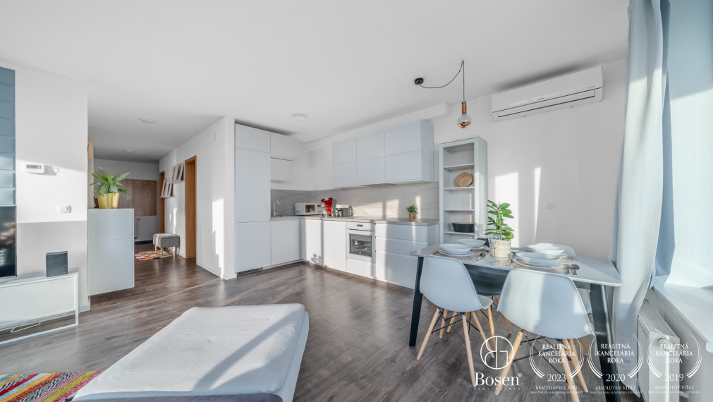 BOSEN | PRENAJATÉ: Zariadený 3 izbový byt s pekným výhľadom, parkovanie, Tri Veže, Bajkalská ul., Bratislava