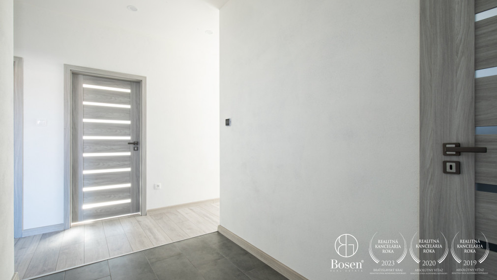 BOSEN | Na predaj priestranný 4-izbový rodinný dom v obci Kostolné Kračany