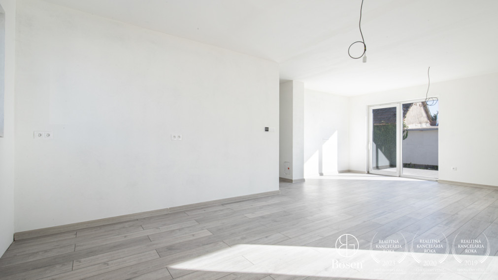 BOSEN | Na predaj priestranný 4-izbový rodinný dom v obci Kostolné Kračany