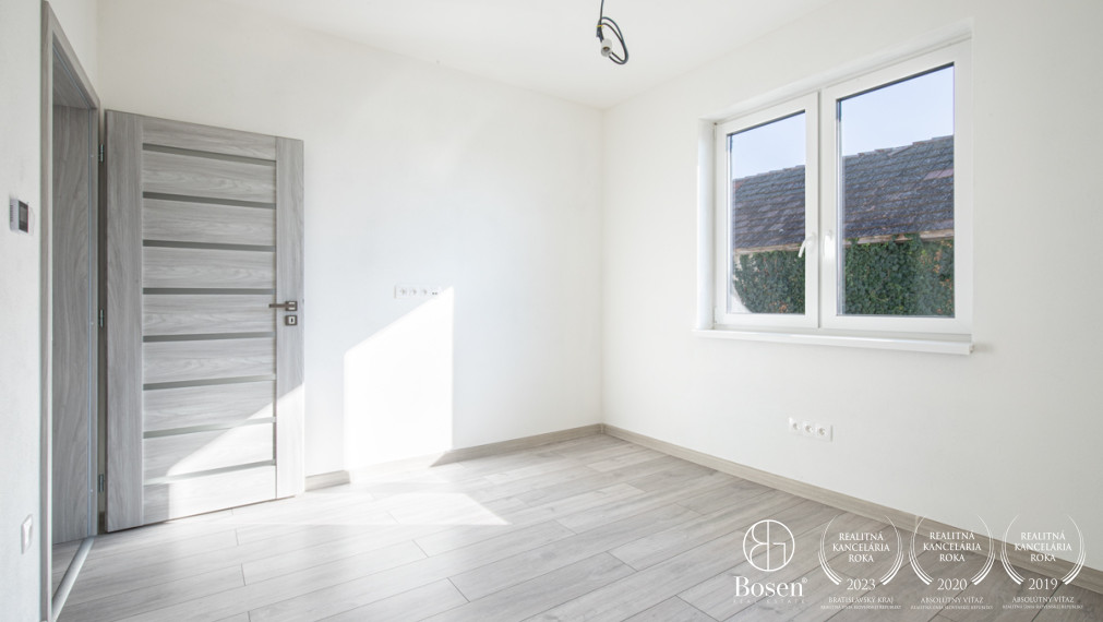 BOSEN | Na predaj priestranný 4-izbový rodinný dom v obci Kostolné Kračany