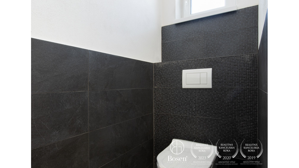 BOSEN | Na predaj priestranný 4-izbový rodinný dom v obci Kostolné Kračany