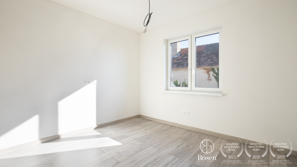 BOSEN | Na predaj priestranný 4-izbový rodinný dom v obci Kostolné Kračany