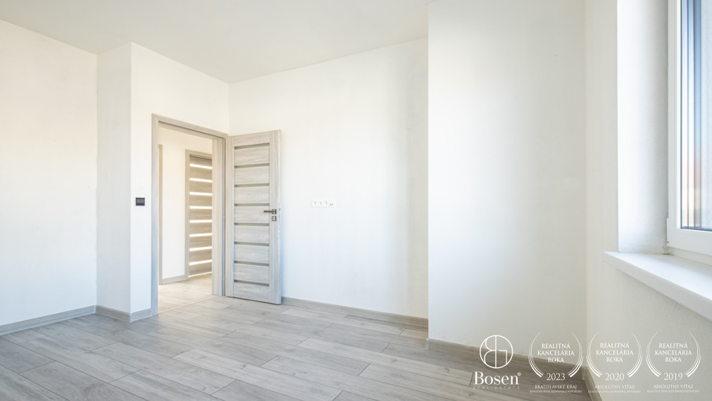 BOSEN | Na predaj priestranný 4-izbový rodinný dom v obci Kostolné Kračany