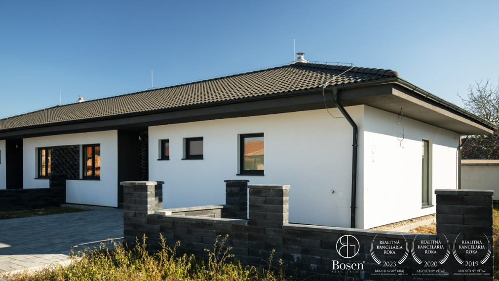 BOSEN | Na predaj priestranný 4-izbový rodinný dom v obci Kostolné Kračany