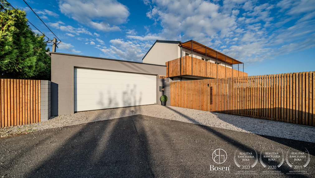 PREDANÉ BOSEN |  4-izbový poschodový dom, veľká dvojgaráž - Hviezdoslavov