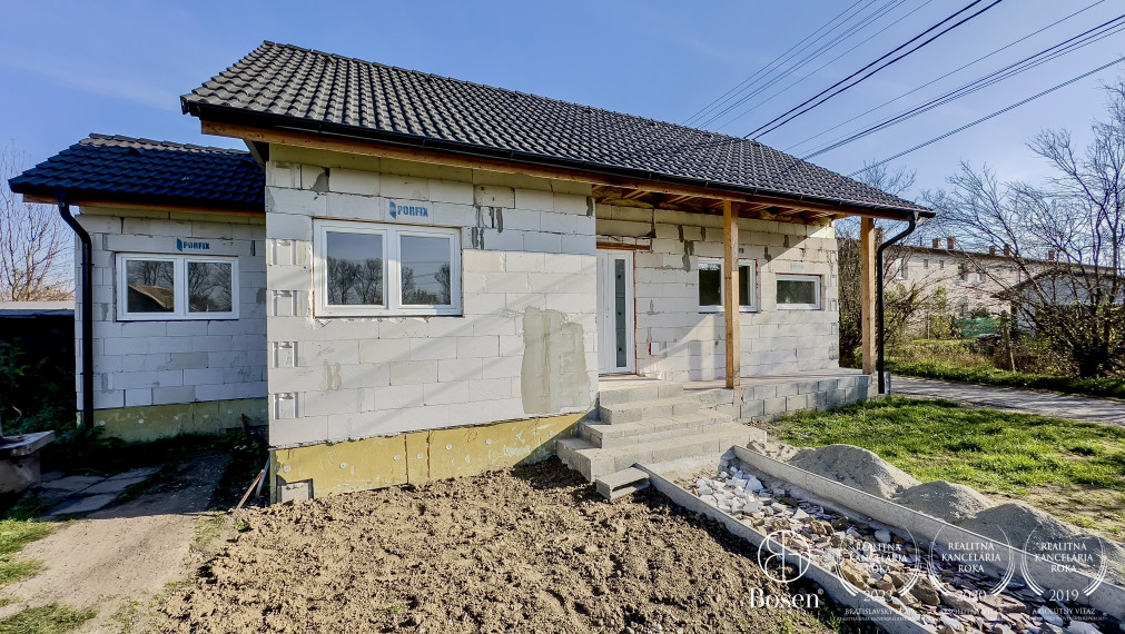 BOSEN | NOVÁ CENA, Novostavba pri termálnom kúpalisku, Rapovce.