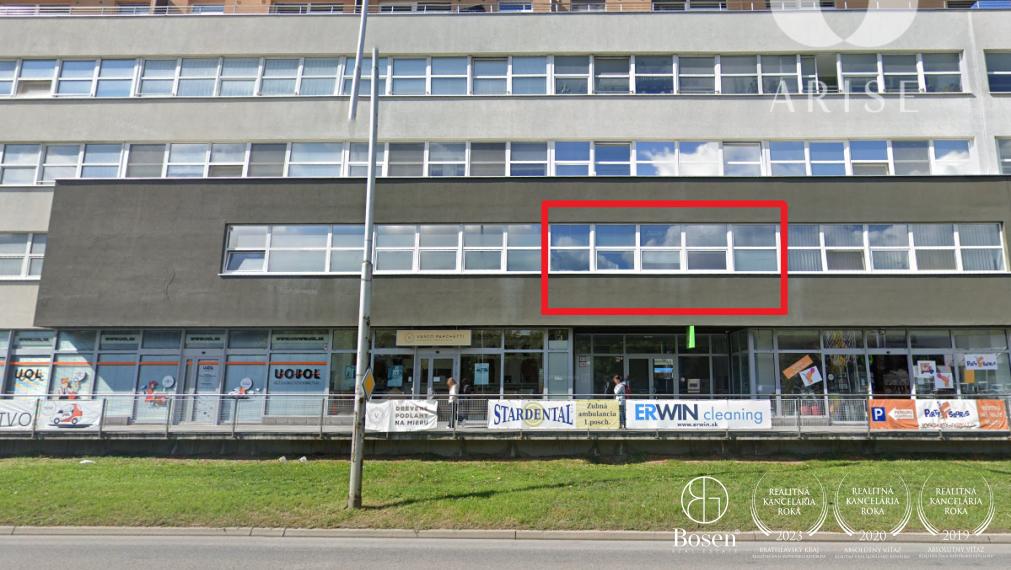 Ihneď voľný! Presvetlený kancelársky priestor na prenájom.