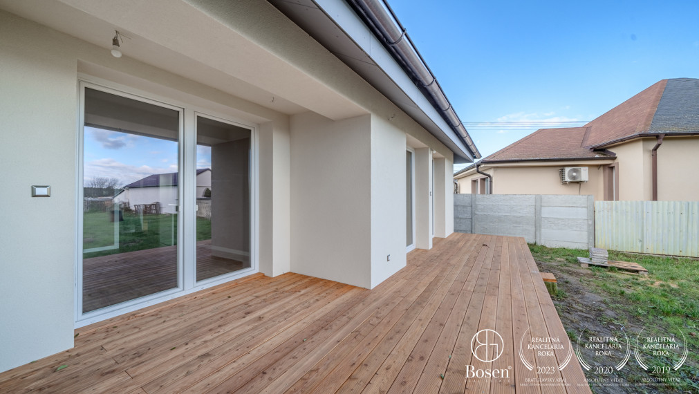 REZERVOVANÝ - BOSEN | 4 izbový rodinný dom, Kuchyňa, 1000 m2