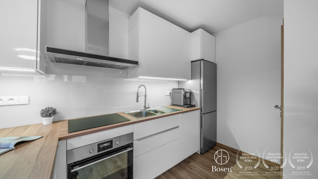 PREDANÉ: BOSEN | 4 izbový mezonet v rodinnom dome so záhradou, Bernolákovo