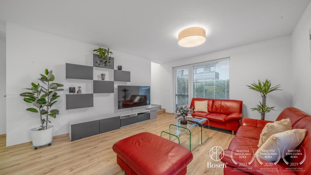 PREDANÉ: BOSEN | 4 izbový mezonet v rodinnom dome so záhradou, Bernolákovo