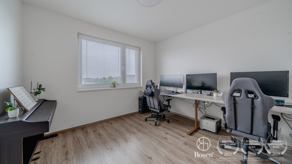 PREDANÉ: BOSEN | 4 izbový mezonet v rodinnom dome so záhradou, Bernolákovo