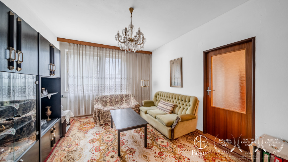 REZERVOVANÉ - BOSEN | Rodinný dom s dvoma bytovými jednotkami, dvojgarážou, Most pri Bratislave, 600 m²