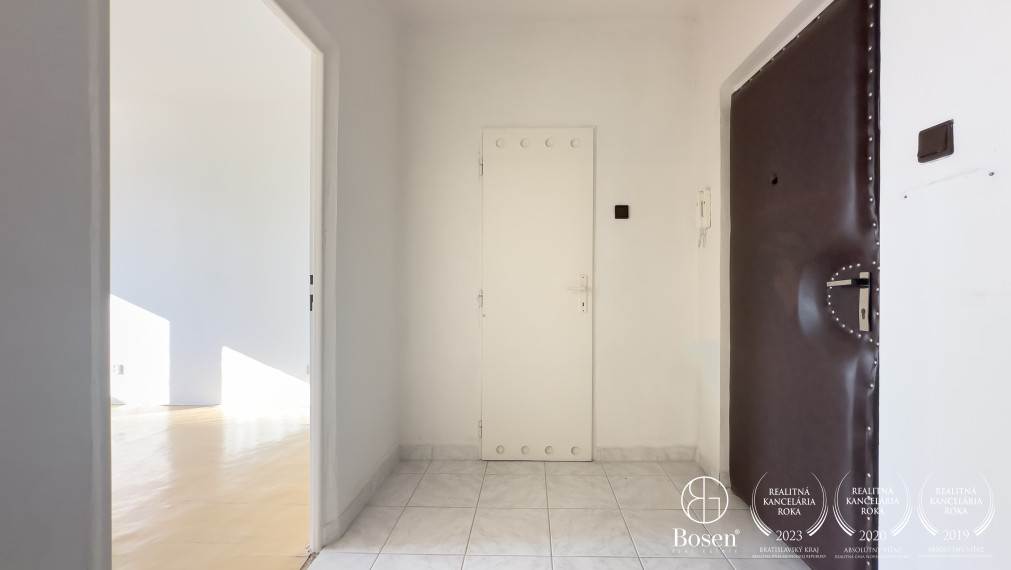 BOSEN | Výnimočný 2 izbový byt s 3x loggiou, 79m2.