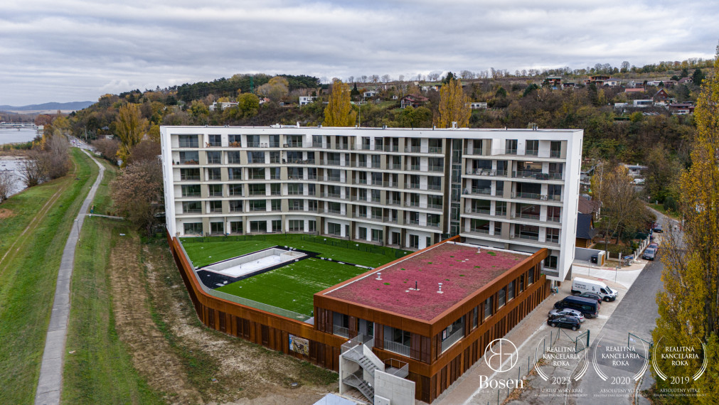 BOSEN | BLUEWAVE Riverside 2-izbový apartmán s úžasným výhľadom, Banka, Piešťany, 89.92m2