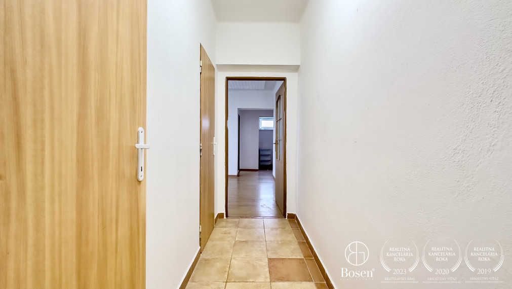 BOSEN | Rezervované, 4izbový byt, Buzitka.