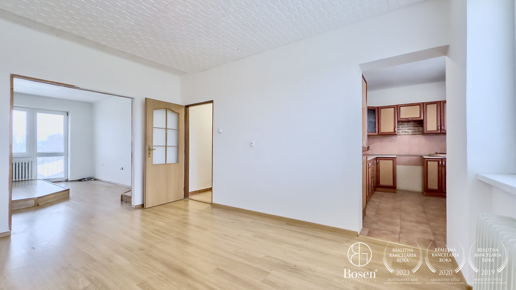 BOSEN | Rezervované, 4izbový byt, Buzitka.