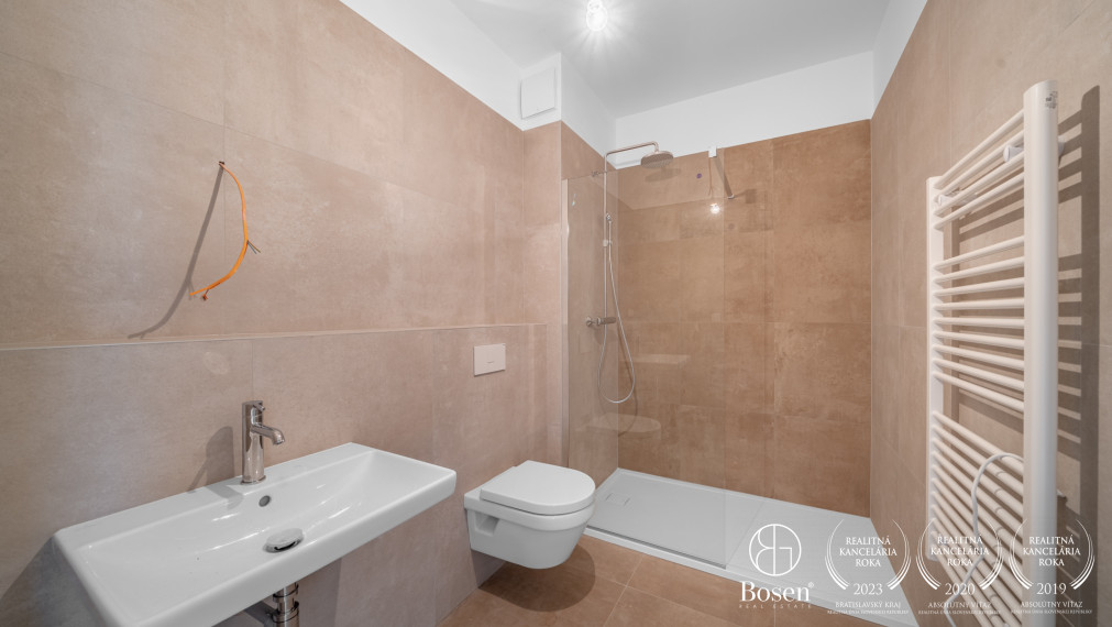 BOSEN | BLUEWAVE _ 2 izbový byt s krásnym výhľadom B28_04, Banka, Piešťany, 91 m2