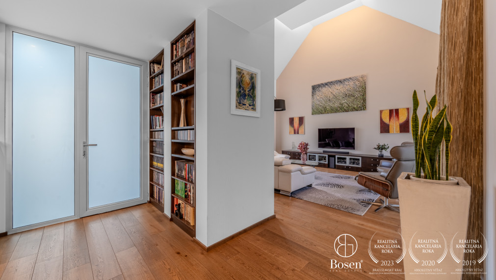 BOSEN | Modern family house with a beautiful garden and investment land, Brezová street