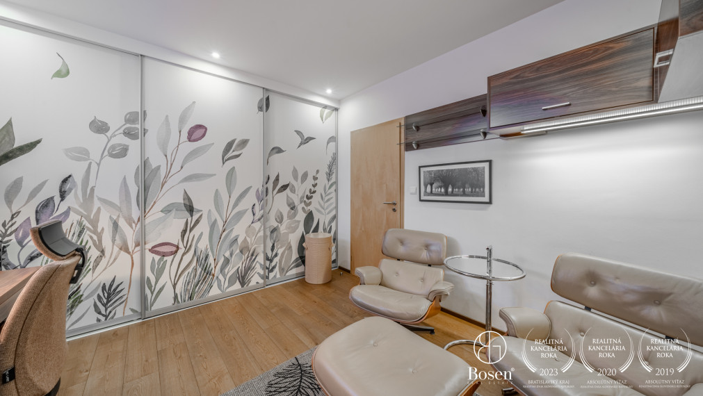 BOSEN | Modern family house with a beautiful garden and investment land, Brezová street