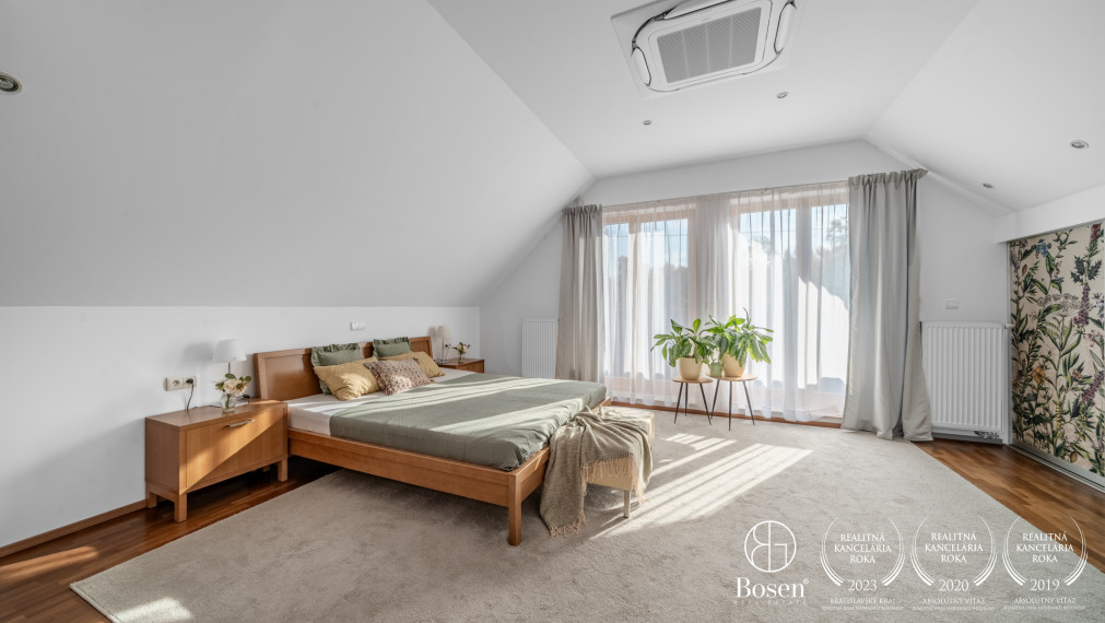 BOSEN | Modern family house with a beautiful garden and investment land, Brezová street